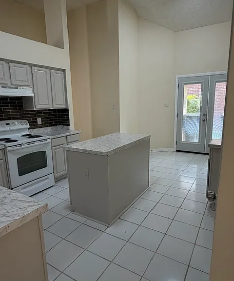 1117 Gordon Oaks Dr — Photo 8