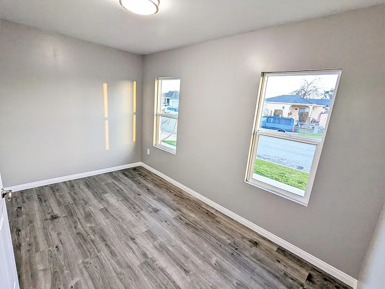 1835 W Colegrove Ave — Photo 23