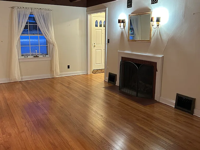 Living room with gas fireplace