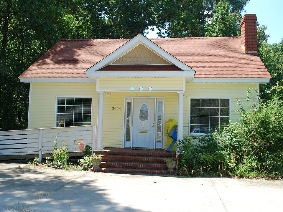 1st image of 3004 E Ash St