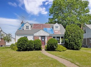1630 Salem Rd, Valley Stream, NY 11580