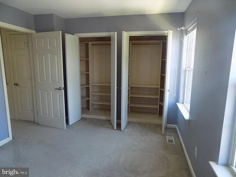 1302 Roman Ridge Way — Photo 8