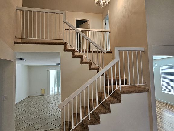 4th image of 1815 Sweet Briar Pl