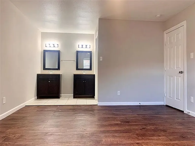 8113 Chesham Dr — Photo 5