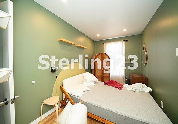 5th image of 18-47 Ditmars Blvd #3R