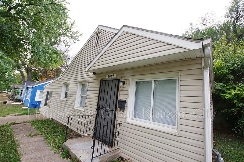 1st image of 8008 Olive St