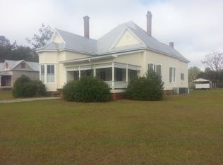 212 Strickland Ave, Blackshear, GA 31516