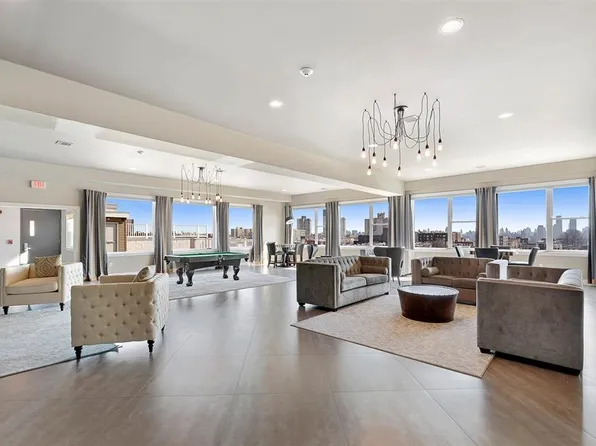 6200 Hudson Avenue image 15 of 19