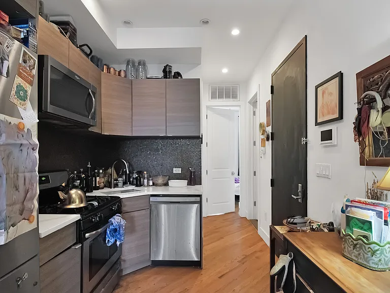 382 Quincy St #3 — Photo 2