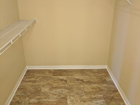 4th image of 6340 Chimney Ct