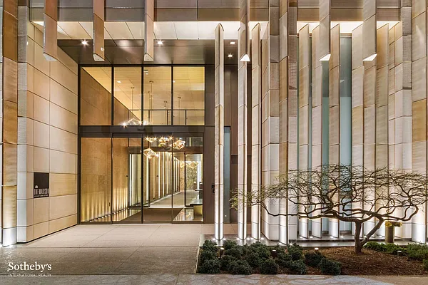 Sold by Sotheby's International Realty | media 33