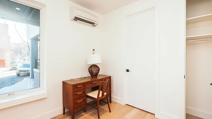 Rented by Nooklyn NYC LLC | media 56