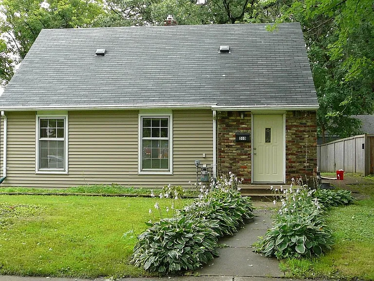 510 Pelham Blvd — Photo 13