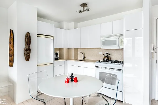 Sold by Brown Harris Stevens | media 15