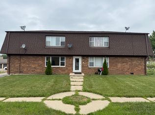 1020 9th St #4, Harvard, IL 60033
