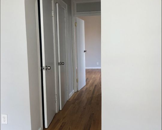 5th image of 944 Marcy Ave APT 2D