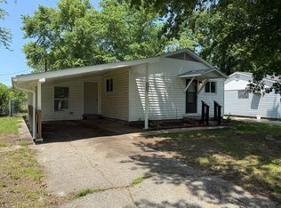 306 N McKinley Ave, Joplin, MO 64801