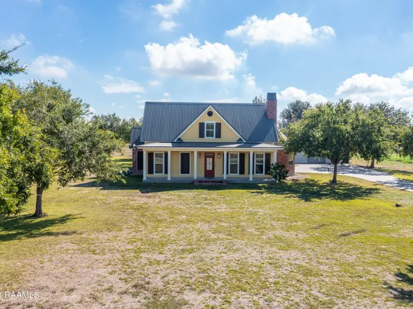 1137 Leed Champagne Rd, Saint Martinville, LA 70582