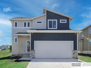 9507 S 180th Ave, Omaha, NE 68136