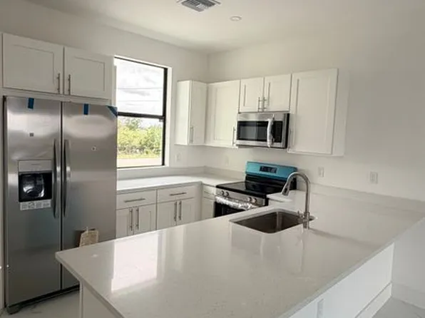 1116 Capetown Ave, Lehigh Acres, FL 33974