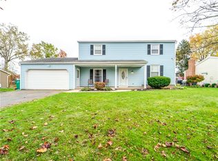 88 Applegrove Dr, Rochester, NY 14612
