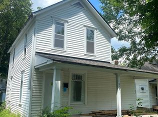 1253 SW Washburn Ave, Topeka, KS 66604