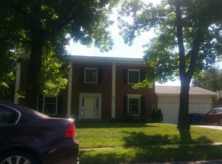 323 Wildbrier Dr, Ballwin, MO 63011