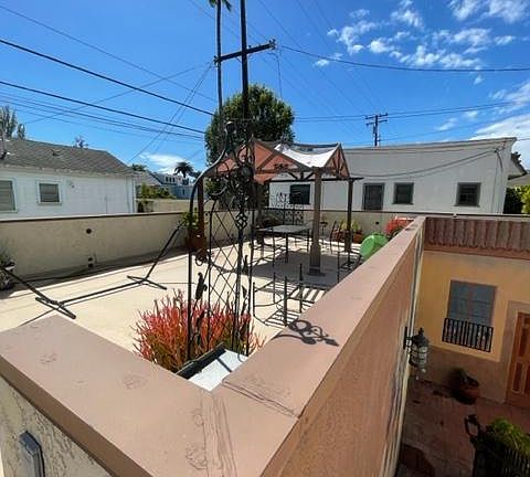 5th image of 3220 E 2nd St APT B