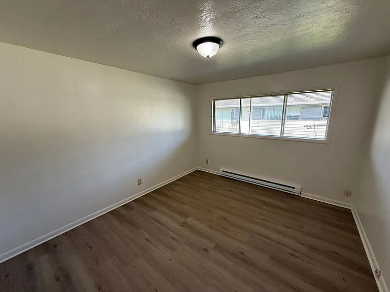 1835 Beach Ave NE #11 — Photo 9