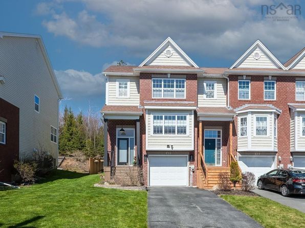 60 Surrey Way, Dartmouth, NS B2W 6R7