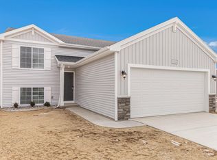 71372 Embassy Rd, Edwardsburg, MI 49112