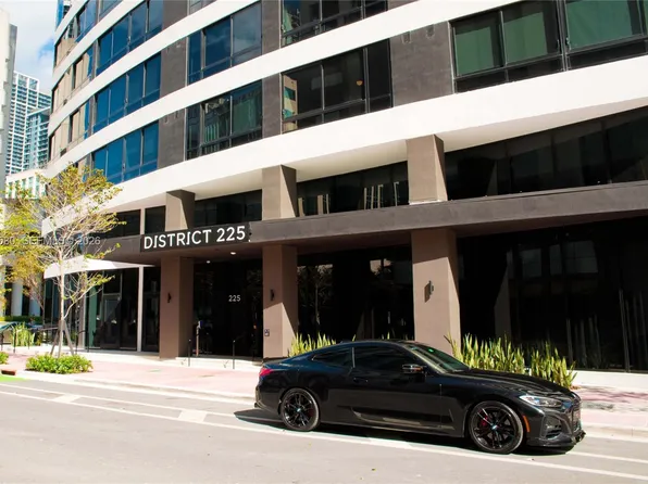 225 N Miami Ave #2306, Miami, FL 33128