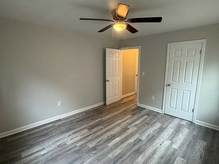 3043 Glenmore Ave #2 — Photo 10