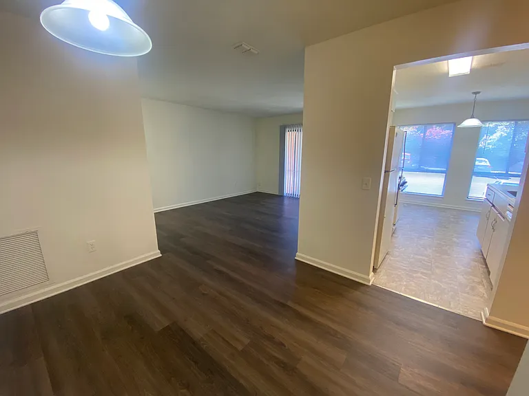 Princeton Circle West Apartments — Photo 40