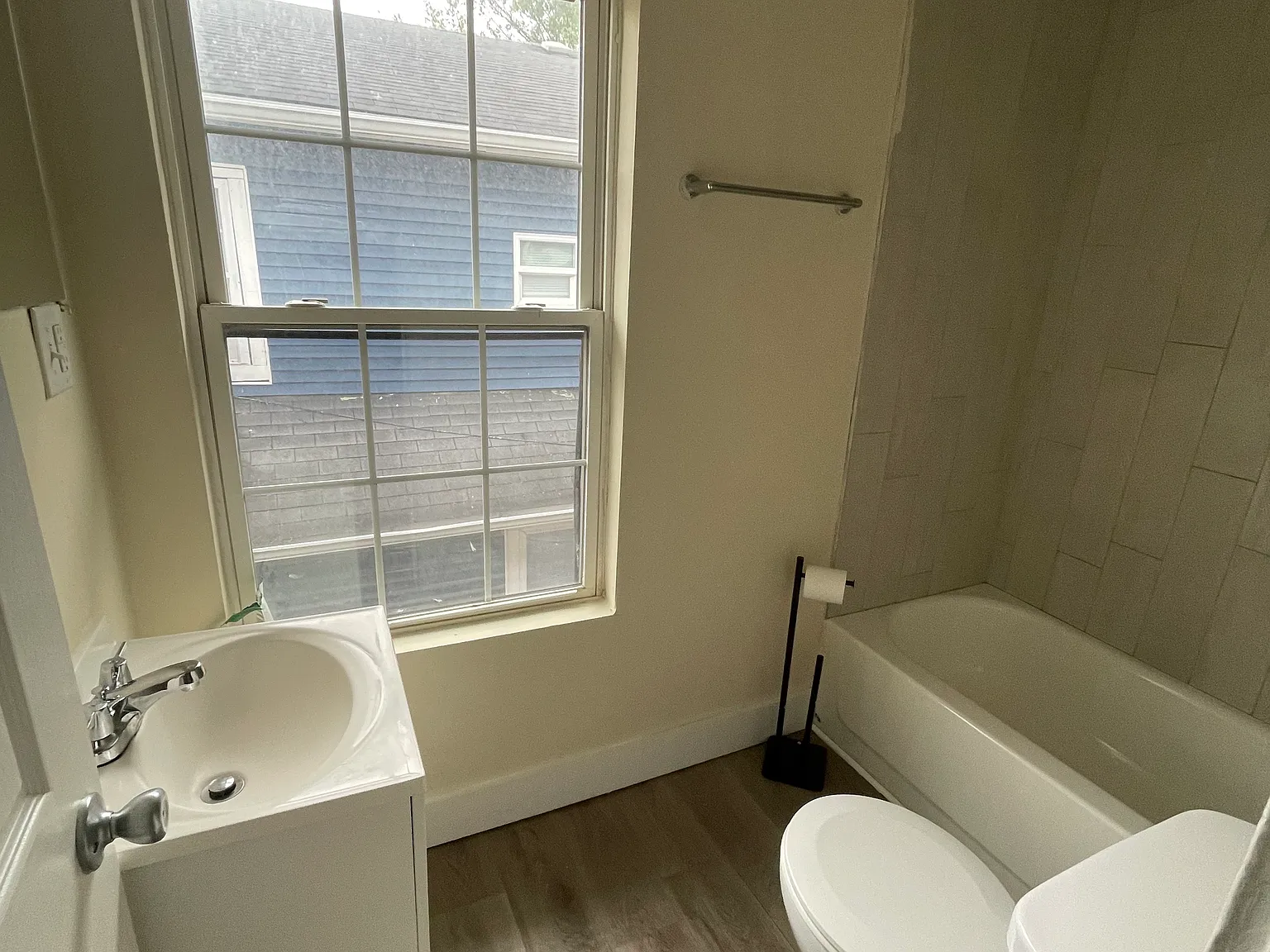 2 bed, 998 sqft, $1,240 — Photo 4