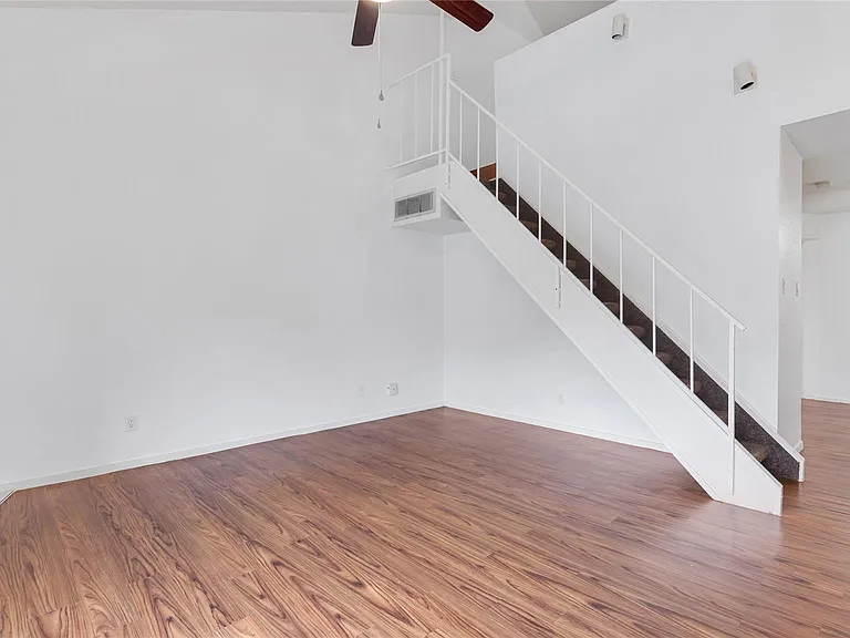 10811 Richmond Ave #101 — Photo 5