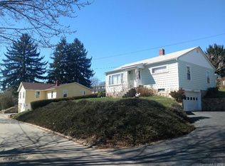 19 Lawrence St, Canton, NC 28716