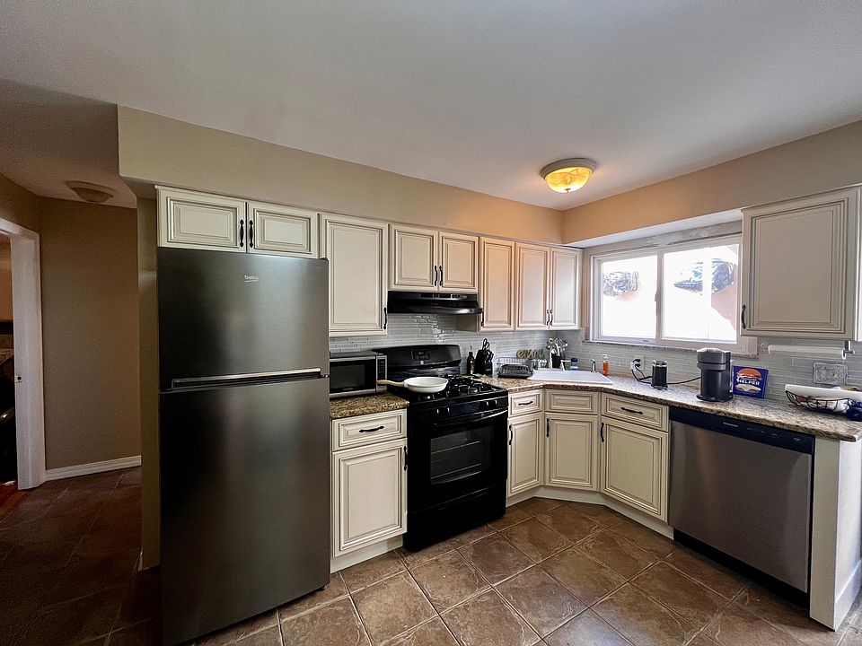 1st image of 224 Malone Ave Floor 1