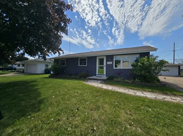 1146 Redwood Ln, Menasha, WI 54952