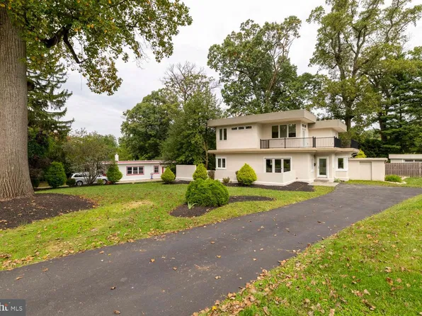 8107 Gladstone Rd, Wyndmoor, PA 19038