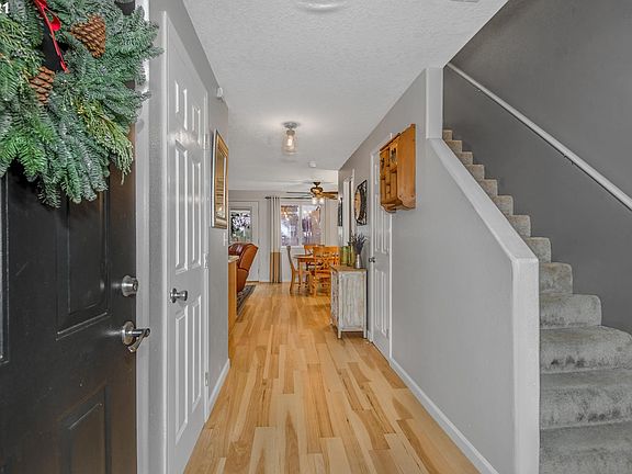 2nd image of 156 NE Skylar St