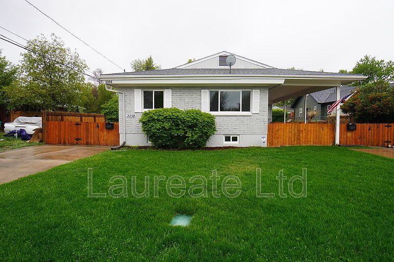 1st image of 2258 W Maplewood Ave
