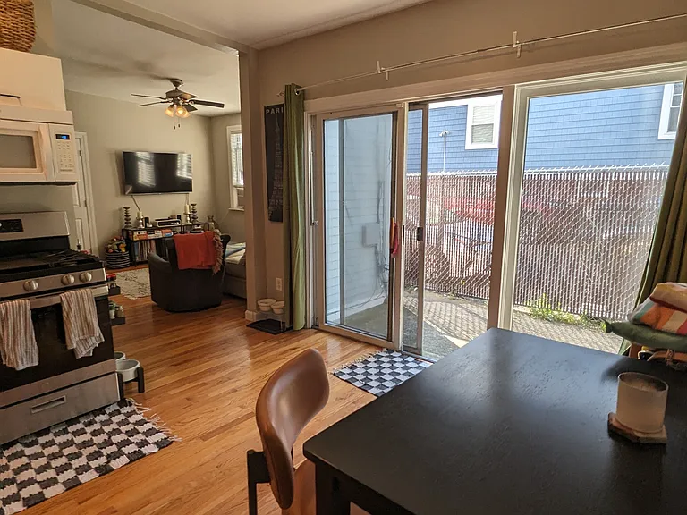 9 Vinton St #1 — Photo 5