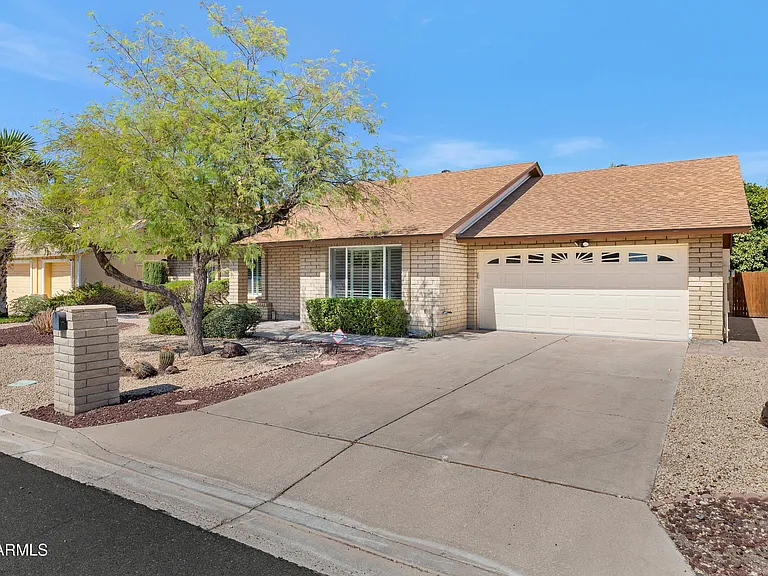 18408 N 46th Dr — Photo 3