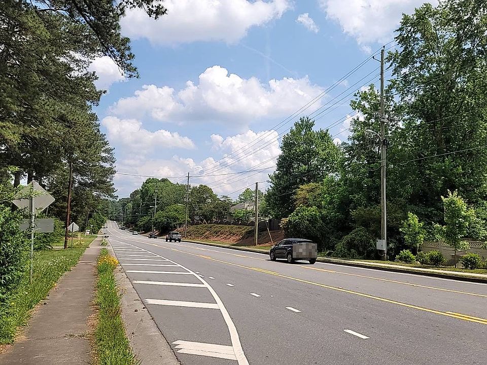 2nd image of 791 Powers Ferry Rd SE