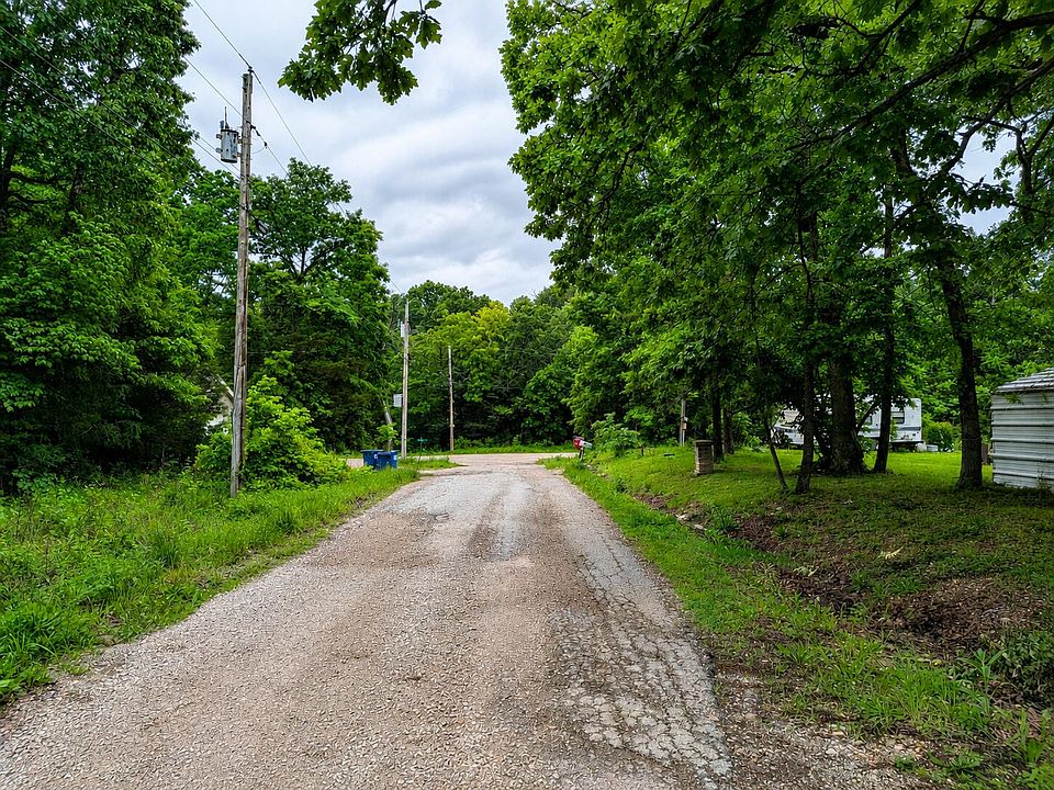 2nd image of 4014 Red Oak Road