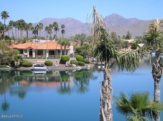 Lake Waterfront condo