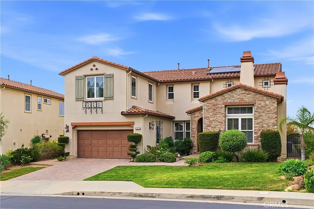 5 bed, 4.5 bath, 3821 sqft, $7,495 — Photo 3