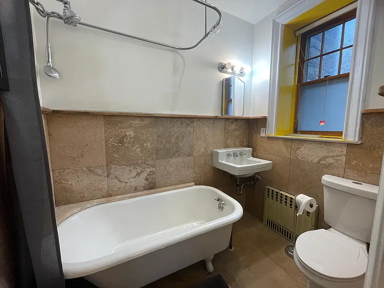 11 Highview Pl — Photo 7