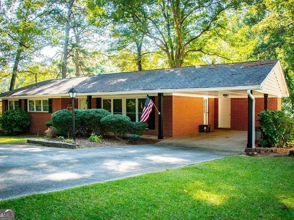 9025 Myrtle Dr, Douglasville, GA 30134